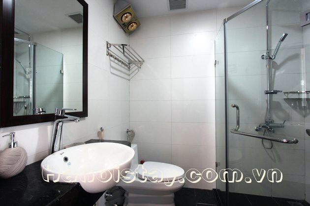 Cho thuê căn hộ 2 phòng ngủ phố Đặng Thai Mai, Tây Hồ 4