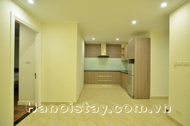 Cho thuê căn hộ 3 phòng ngủ giá rẻ phố Đội Cấn, Ba Đình 6
