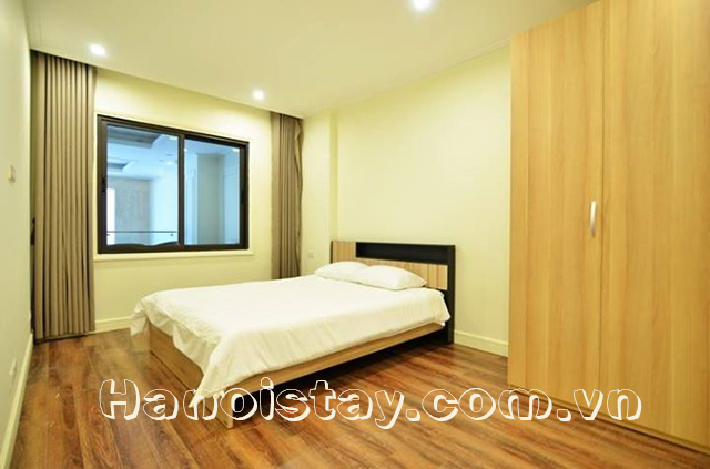 Cho thuê căn hộ 3 phòng ngủ giá rẻ phố Đội Cấn, Ba Đình 9