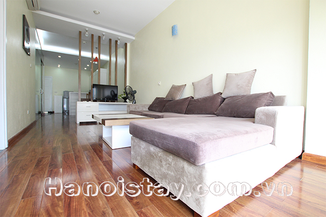Cho thuê căn hộ 2 phòng ngủ hiện đại Mễ Trì gần KeangNam 4