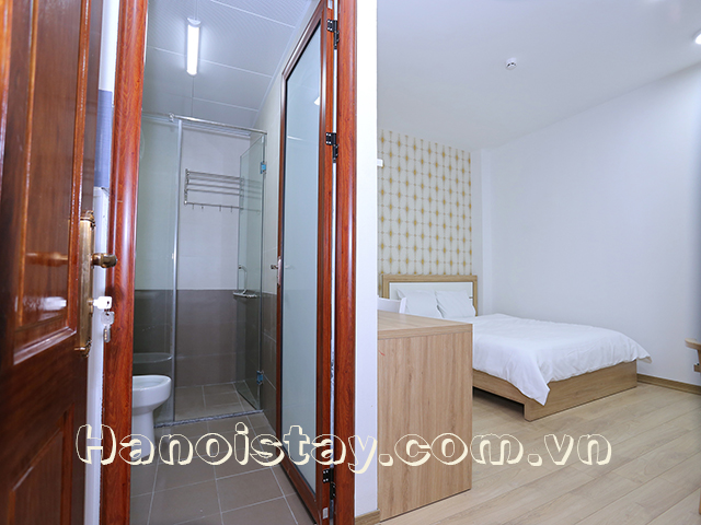 Cho thuê căn hộ dịch vụ giá rẻ gần ngã tư Giảng Võ, Ba Đình 1