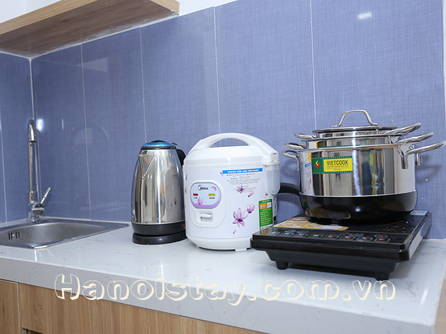 Cho thuê căn hộ dịch vụ 1 phòng ngủ tại Giảng Võ, Ba Đình 9
