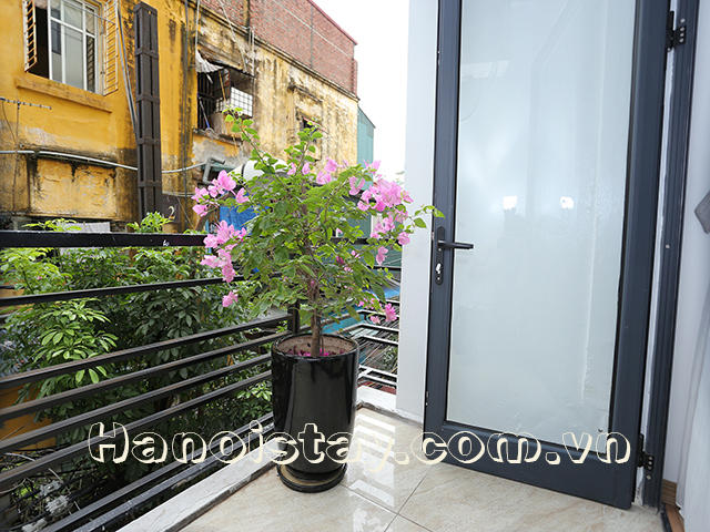 Cho thuê căn hộ dịch vụ 1 phòng ngủ tại Giảng Võ, Ba Đình 1