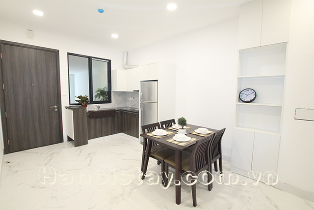 Cho thuê căn hộ dịch vụ 1 phòng ngủ mới phố Xuân Diệu, Tây Hồ 2