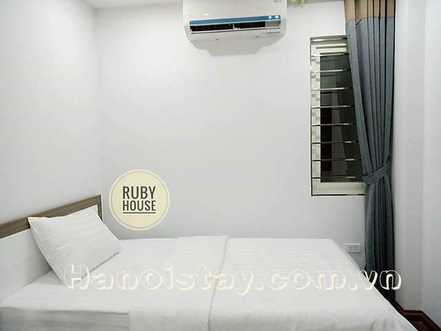 Cho thuê căn hộ 2 phòng ngủ giá rẻ gần Cát Linh, Ba Đình 10