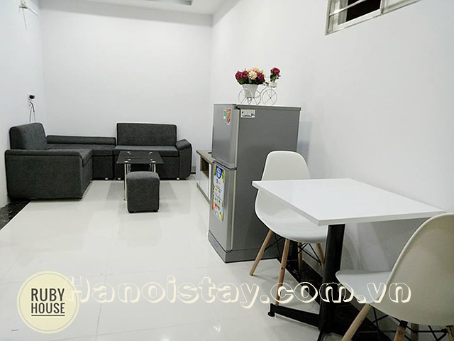 Cho thuê căn hộ 2 phòng ngủ giá rẻ gần Cát Linh, Ba Đình 3