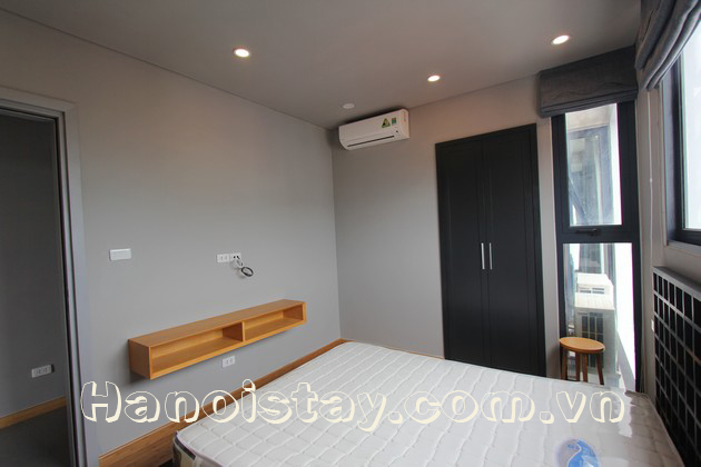 Cho thuê căn hộ cao cấp 2 ngủ view hồ Đống Đa 1