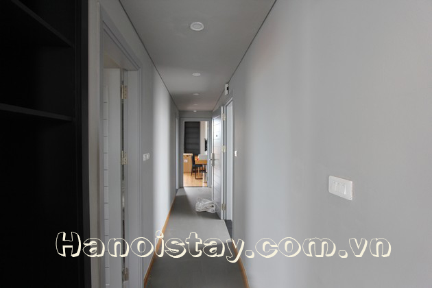 Cho thuê căn hộ cao cấp 2 ngủ view hồ Đống Đa 2