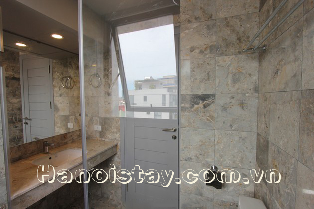 Cho thuê căn hộ cao cấp 2 ngủ view hồ Đống Đa 8