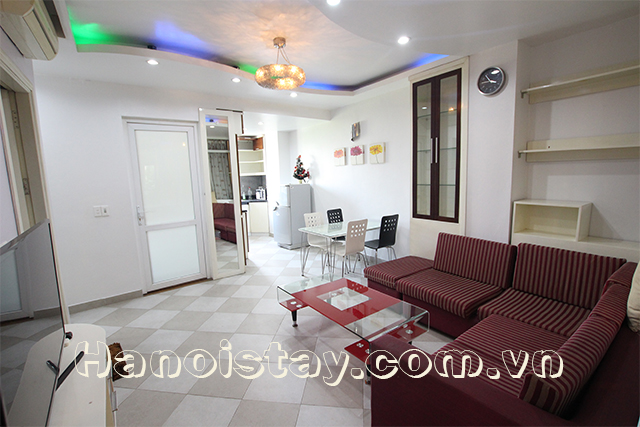 Cho thuê căn hộ 2 phòng ngủ giá rẻ quận Hai Bà Trưng 1