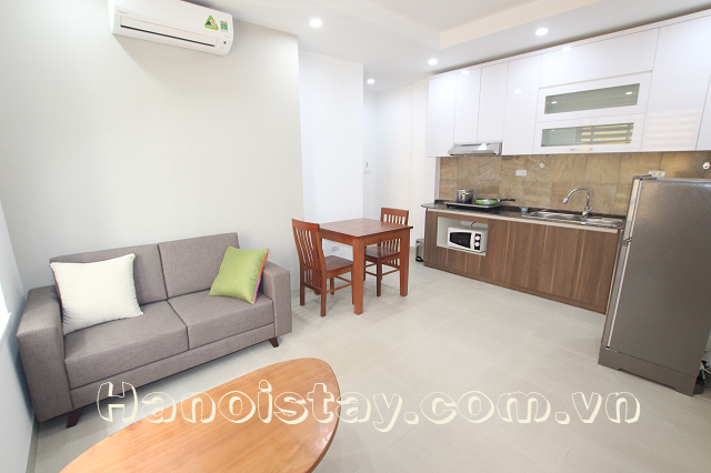 Cho thuê căn hộ dịch vụ mới hiện đại 1 phòng ngủ phố Liễu Giai, Ba Đình 2