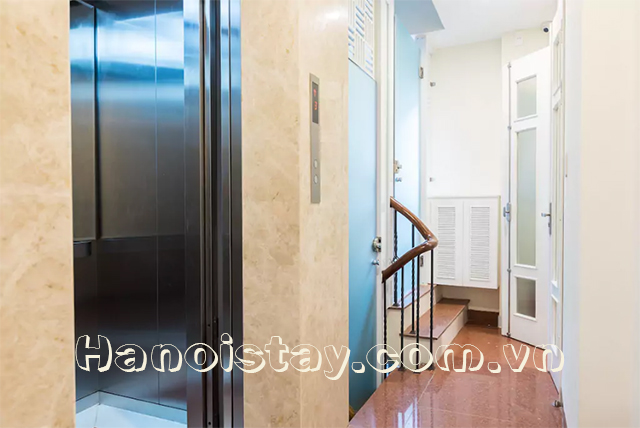 Cho thuê căn hộ dịch vụ mới 1 phòng ngủ khu vực Trúc Bạch, Ba Đình 1