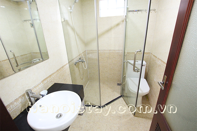 Cho thuê căn hộ 2 phòng ngủ hiện đại gần công viên Thống Nhất, Hai Bà Trưng 6