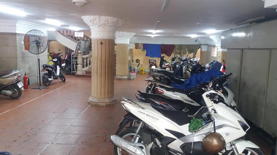 Cần cho thuê văn phòng với diện tích 175m2 tại tòa nhà mặt phố Hàng Bài, quận Hoàn Kiếm 3