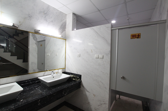 Tôi muốn cho thuê sàn tầng 3, rộng 200m2 tại phố Ngô Thì Nhậm, Hai Bà Trưng 5