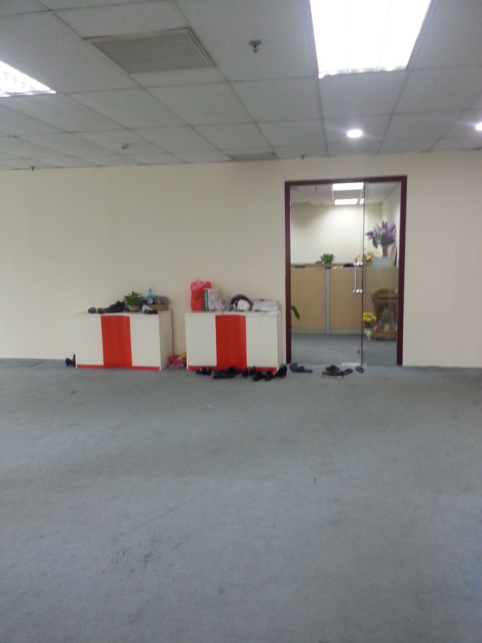 Cho thuê văn phòng giá rẻ tại Kinh Đô Tower 93 Lò Đúc, quận Hai Bà Trưng 4