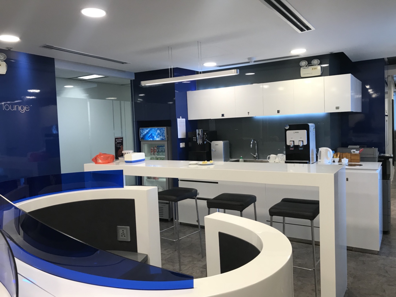 Cho thuê văn phòng trọn gói cao cấp tại tòa nhà Deaha Business Centre, Đào Tấn, Ba Đình 1