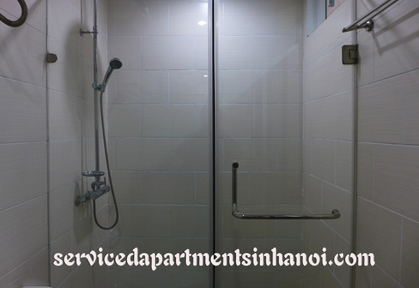Cho thuê căn hộ 3 phòng ngủ view hồ Tây tại Tô Ngọc Vân, Tây Hồ 1