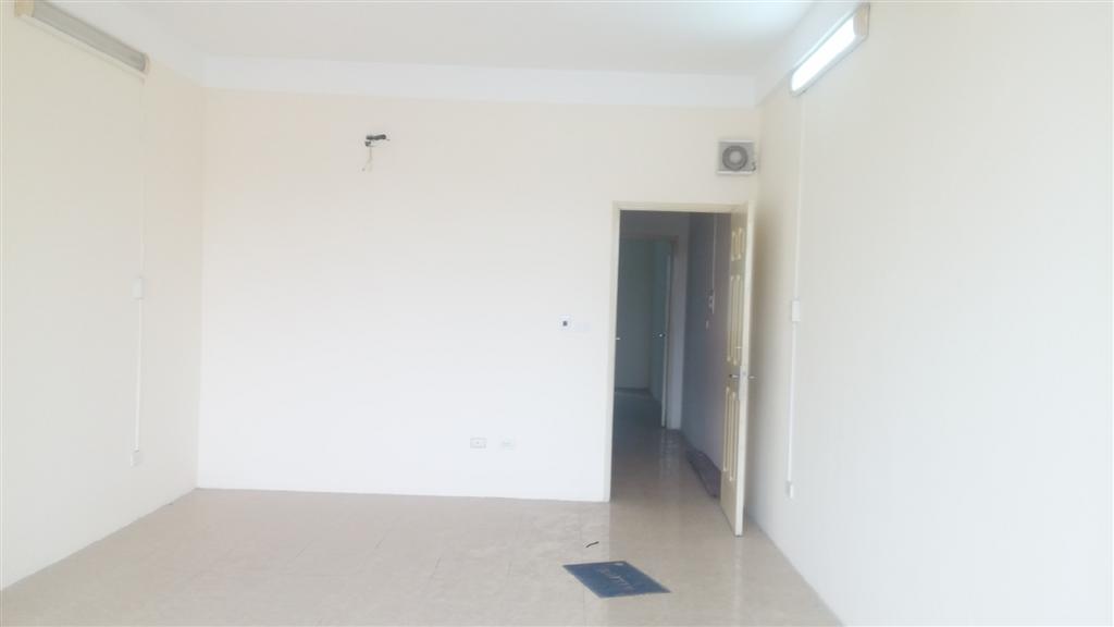 Chính chủ cho thuê văn phòng gần Nguyễn Trường Tộ, Ba Đình, giá hấp dẫn 5
