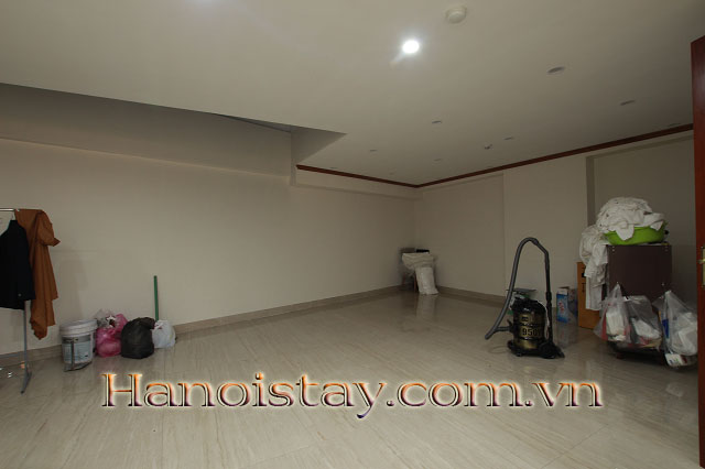 Chính chủ cho thuê mặt bằng tầng 1 làm văn phòng tại phố Nguyễn Du, quận Hai Bà Trưng 4