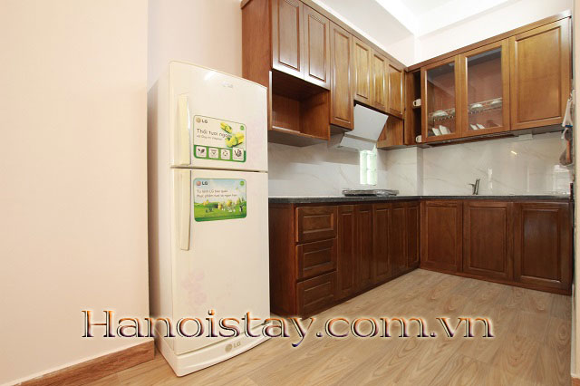 Cho thuê căn hộ dịch vụ mới 2 phòng ngủ gần Văn Cao, Ba Đình 8