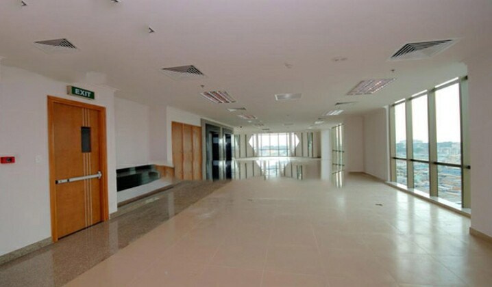 Cho thuê mặt bằng 180m2 làm văn phòng tại phố Duy Tân, Cầu Giấy