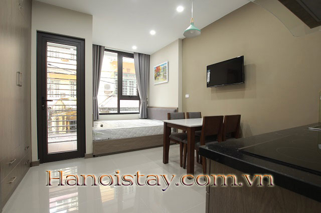 Cho thuê căn hộ dịch vụ giá hợp lý 350USD quận Hai Bà Trưng 2