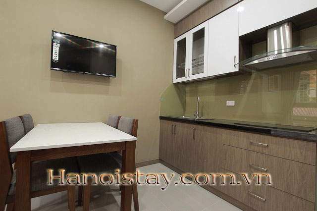 Cho thuê căn hộ dịch vụ giá hợp lý 350USD quận Hai Bà Trưng 4