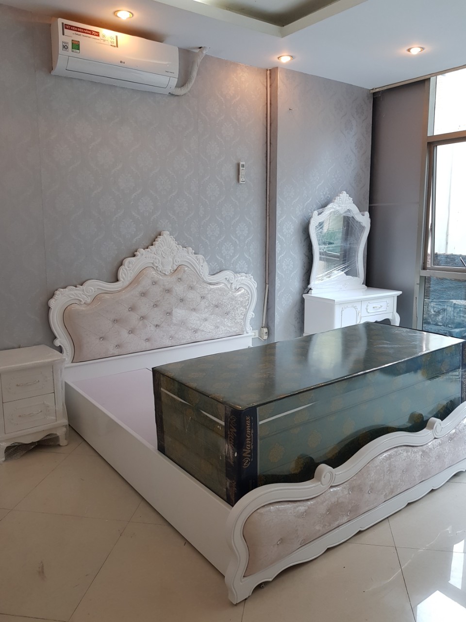 Cho thuê căn hộ dịch vụ 1 phòng ngủ, nhiều ánh sáng tại Tôn Đức Thắng, Đống Đa 3