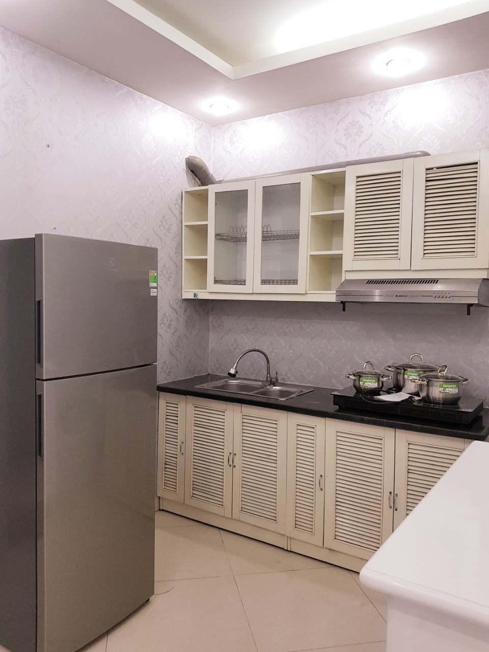 Cho thuê căn hộ dịch vụ 1 phòng ngủ, nhiều ánh sáng tại Tôn Đức Thắng, Đống Đa 5