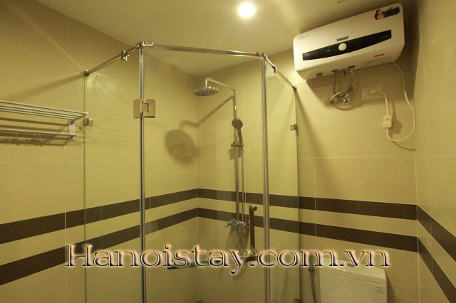 Cho người nước ngoài thuê căn hộ đủ đồ 1 phòng ngủ tại hồ Trúc Bạch, Ba Đình 2