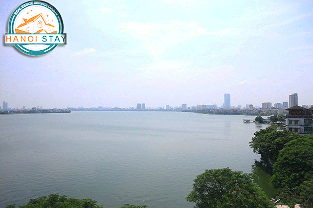 Cho thuê căn hộ dịch vụ 1 phòng ngủ, có view hồ tại Lạc Long Quân, Tây Hồ 1