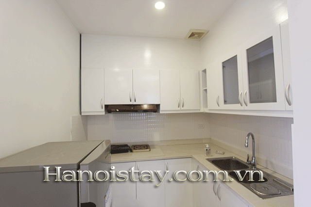 Cho thuê căn hộ dịch vụ giá rẻ 1 phòng ngủ tại Trúc Bạch, Ba Đình 4