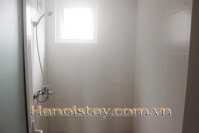 Cho thuê căn hộ dịch vụ giá siêu rẻ, có ban công tại phố Ngọc Hà, Ba Đình 6