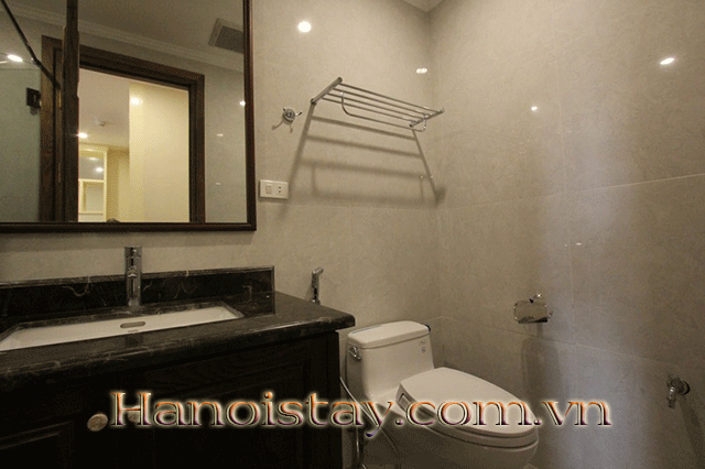 Cho thuê căn hộ dịch vụ 2 phòng ngủ, full nội thất tại phố Trần Quốc Toản, Hoàn Kiếm 1