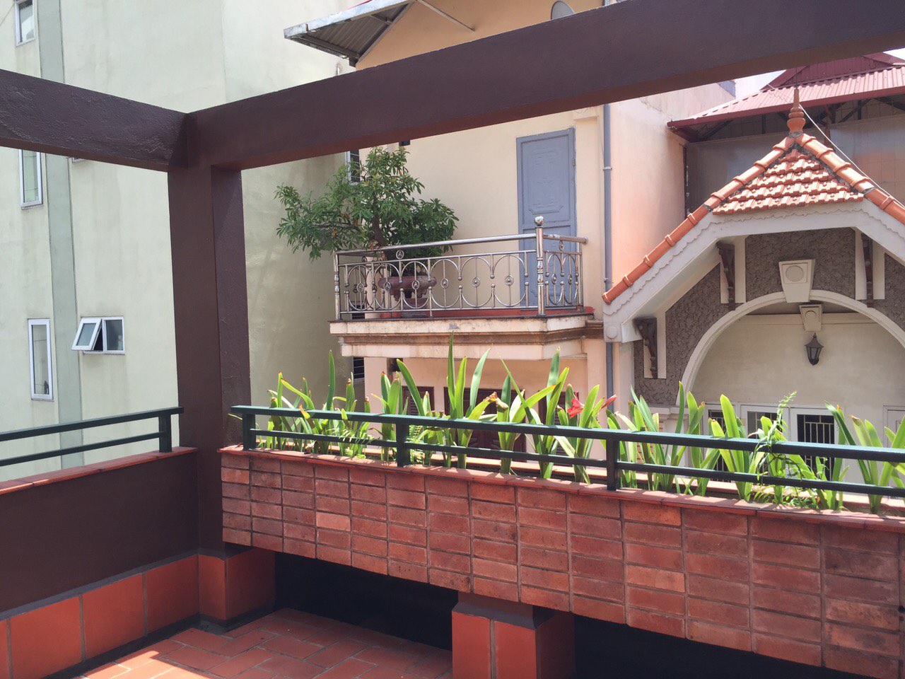 Cho thuê nhà riêng chính chủ với 4 phòng ngủ tại phố Huế, quận Hai Bà Trưng 1