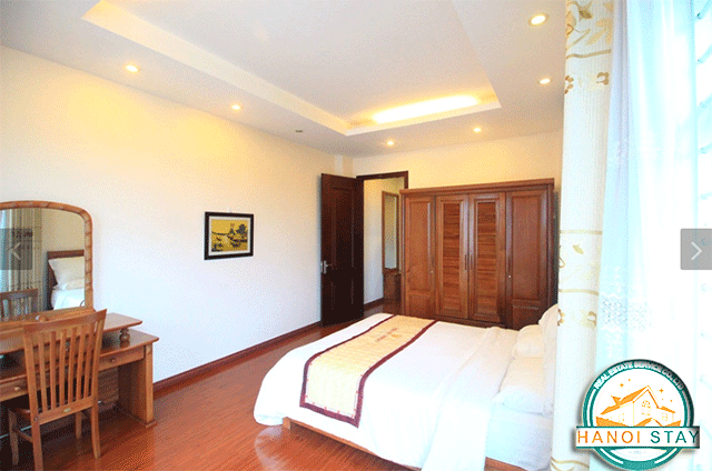 Căn hộ dịch vụ có view hồ cho thuê tại phố Yên Phụ, quận Tây Hồ 8