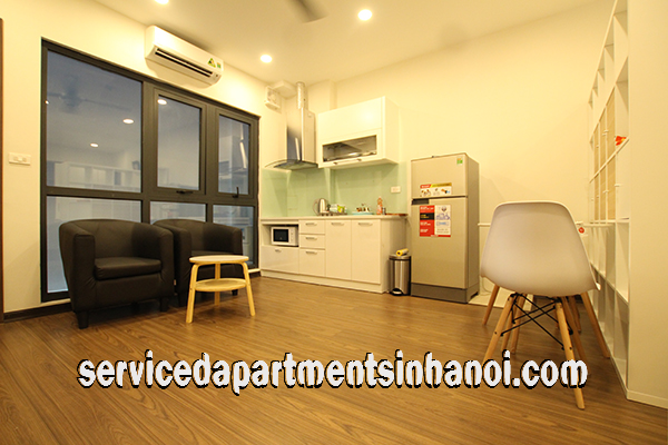 Cho thuê căn hộ dịch vụ mới và full nội thất tại phố Giảng Võ, quận Ba Đình 4