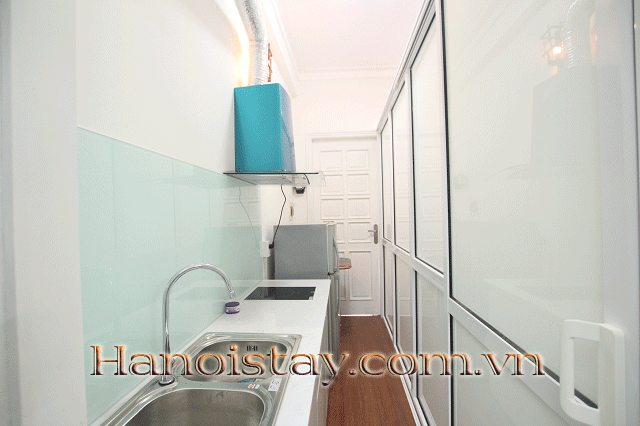 Cho thuê căn hộ dịch vụ mới, giá rẻ tại phố Cát Linh, Đống Đa 8