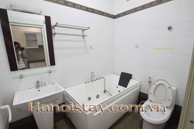 Cho thuê căn hộ Studio rộng rãi gần hồ Trúc Bạch, Ba Đình 5