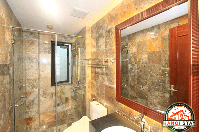 Cho thuê căn hộ dịch vụ 2 phòng ngủ hiện đại ở phố Yên Phụ, Tây Hồ 2
