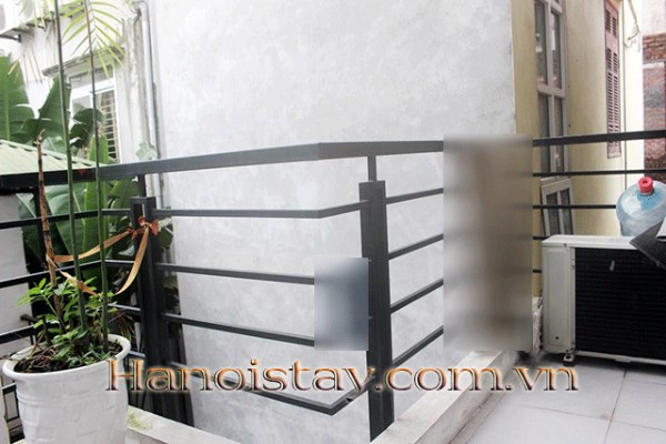 Cho thuê căn hộ giá rẻ, full nội thất ở phố Ngọc Hà, Ba Đình 1