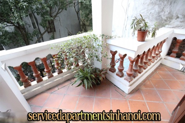 Căn hộ đầy đủ nội thất và có ban công cho thuê tại Xuân Diệu, Tây Hồ; Liên hệ: 0904 333 498 1