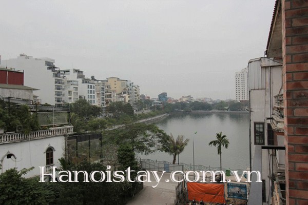 Căn hộ có view Hồ Tây cho thuê giá rẻ tại phố Xuân Diệu