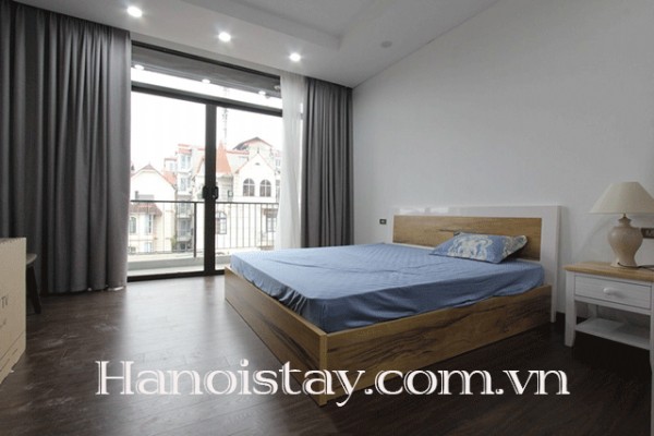 Căn hộ có view Hồ Tây cho thuê giá rẻ tại phố Xuân Diệu 1