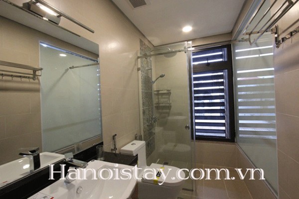 Căn hộ có view Hồ Tây cho thuê giá rẻ tại phố Xuân Diệu 4