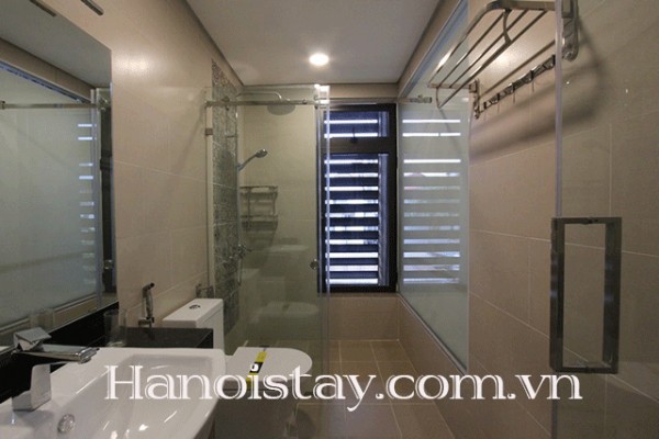 Căn hộ có view Hồ Tây cho thuê giá rẻ tại phố Xuân Diệu 5