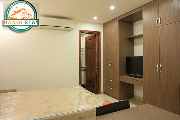 Căn hộ giá rẻ, nội thất đẹp cho thuê khu vực Tô Ngọc Vân, quận Tây Hồ 8
