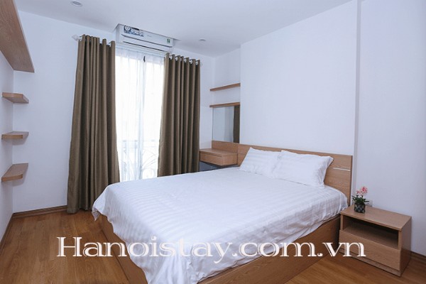 Tòa căn hộ dịch vụ mới cho thuê căn hai phòng ngủ gần hồ Trúc Bạch, Ba Đình 2