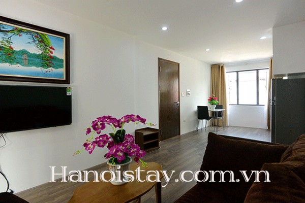 Chính chủ cho thuê căn hộ 1 phòng ngủ, không gian thoáng mát, tiện nghi tại Xuân Diệu, Tây Hồ 7
